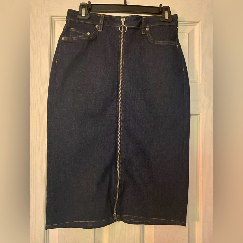 Denim Skirt like New size 6